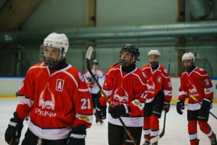 Александр Авдеев: Россыпь спортивных наград и особое достижение в хоккее