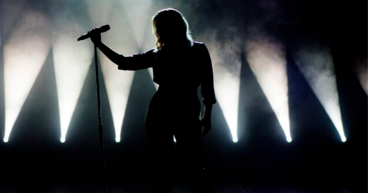 Артистов в России могут лишить иностранных псевдонимов