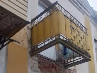 В Кольчугино после вмешательства прокуратуры отремонтирован обрушившийся балкон многоквартирного дома