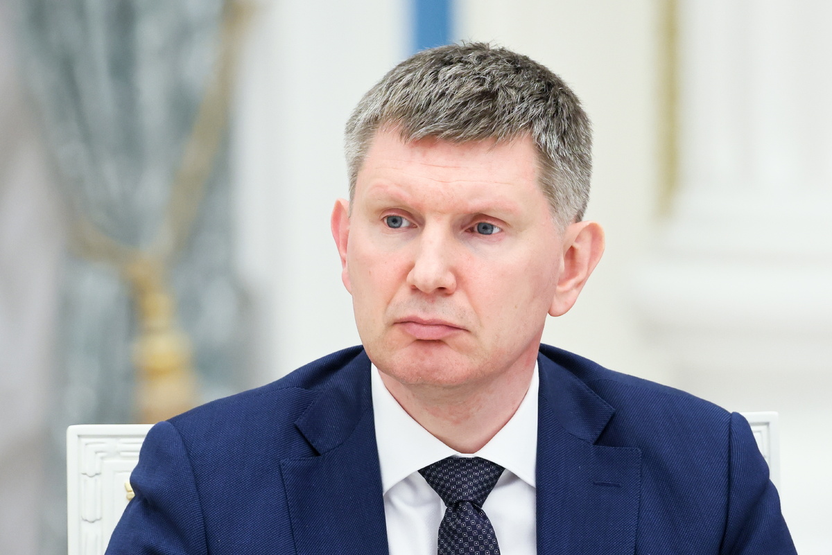 Министр экономического развития обсудил возможный налог на сверхприбыль в России