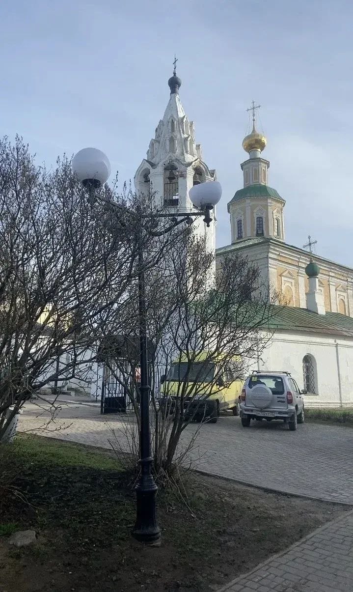 Вандалы разбили 17 плафонов уличного освещения на пешеходной улице Владимира