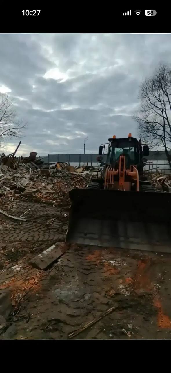 Во Владимире снесли дом, у которого ранее обрушилась стена Во Владимире снесли дом, у которого ранее обрушилась стена