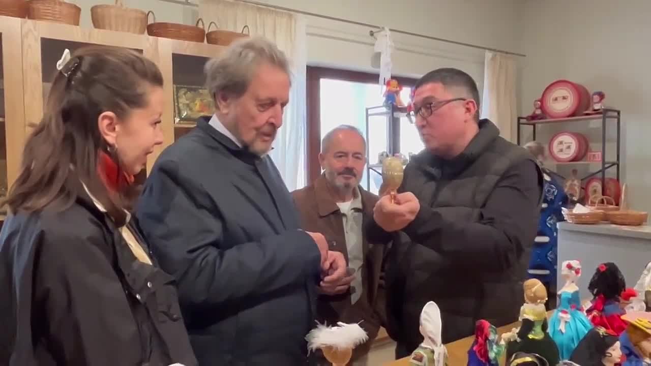 Эролл Маск посетил центр народных промыслов в Суздале