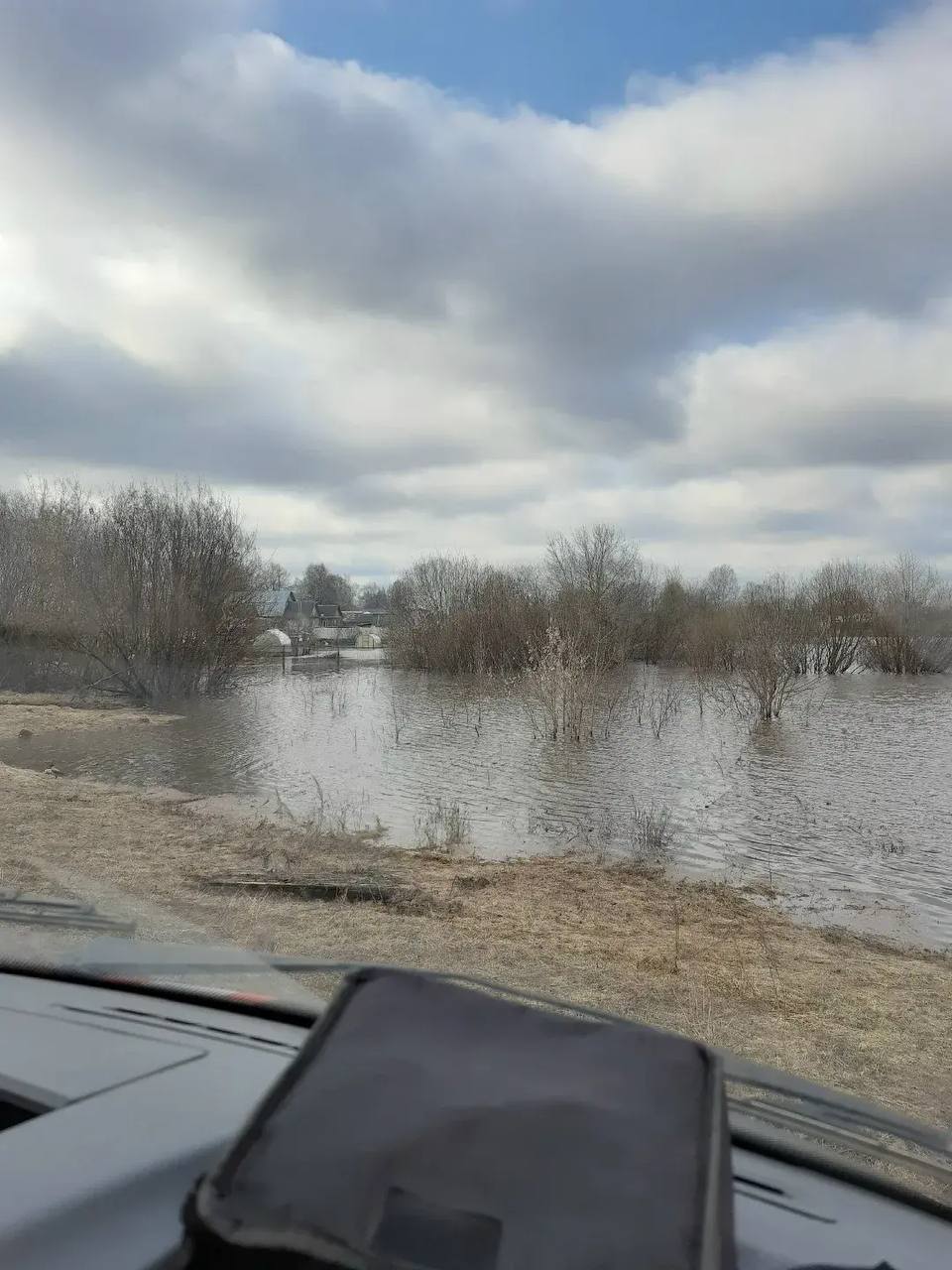 Во Владимирской области подтопило 8 дорог, 5 мостов и 277 приусадебных участков