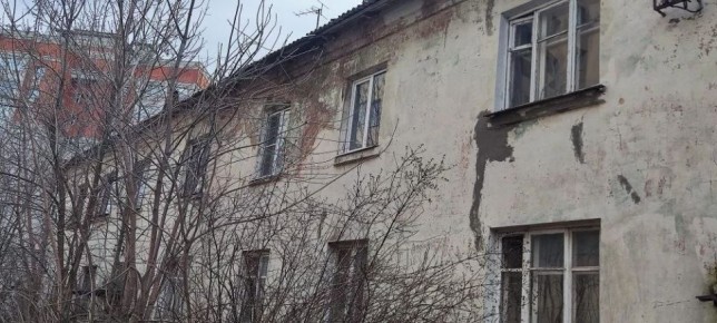 Во Владимире суд, согласившись с позицией прокурора, вынес решение о принудительном выселении жильца из аварийного помещения