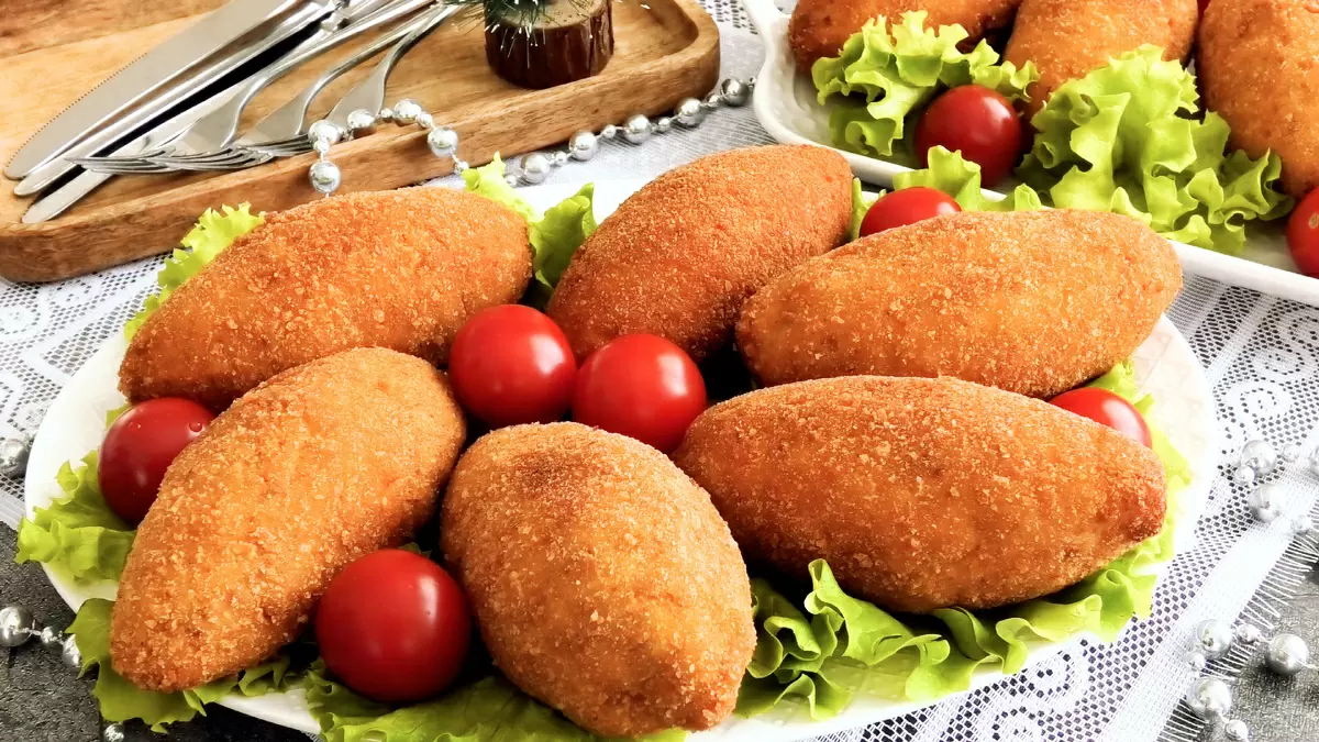 Нежные котлеты по-киевски: просто и вкусно для праздничного стола