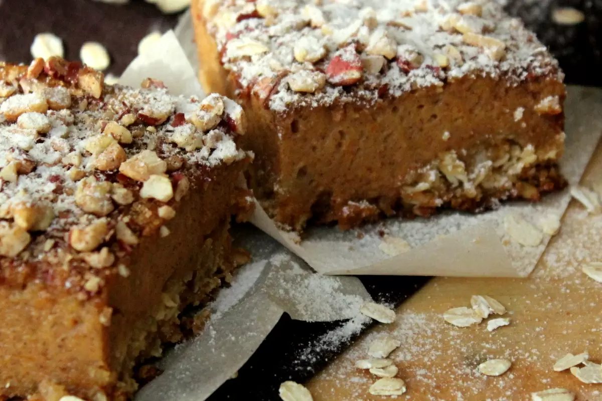 Тыквенные пирожные: нежный десерт с хрустящей основой и ореховой симфонией