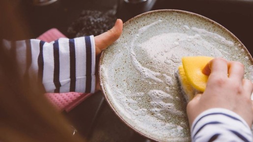 Опасные губки для посуды: как уберечь себя от бактерий