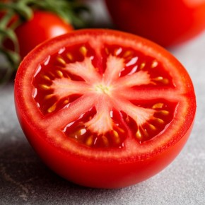 Тайна белых прожилок в помидорах: почему они возникают и как их избежать