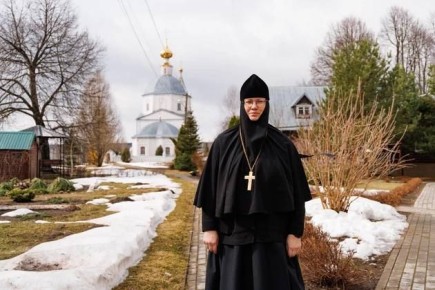 У Христа за пазухой: как монахини восстанавливают обитель и готовятся к Пасхе
