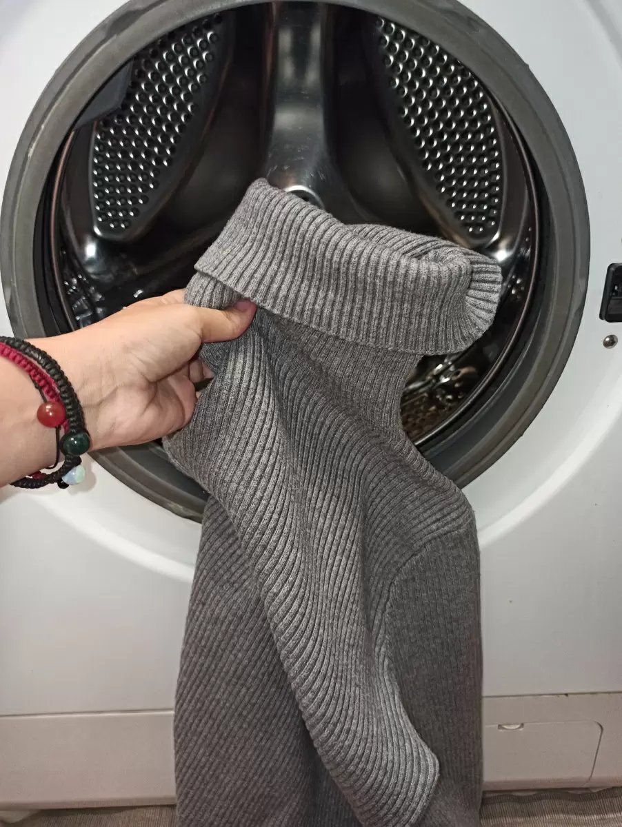Как вернуть свитер в форму: неожиданные подробности и советы