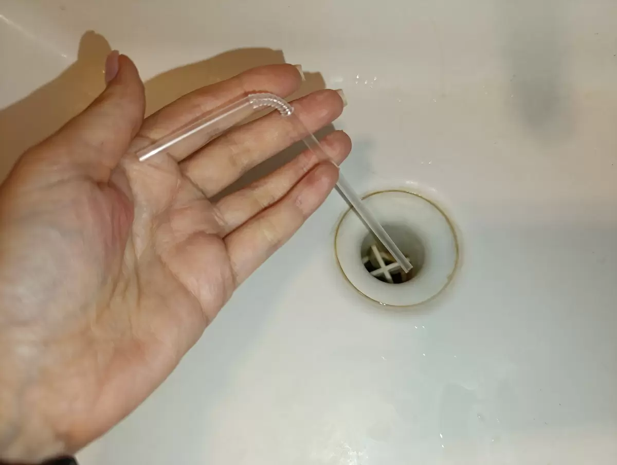 Эффективные способы устранения засоров: как быстро справиться со сливом без лишних усилий