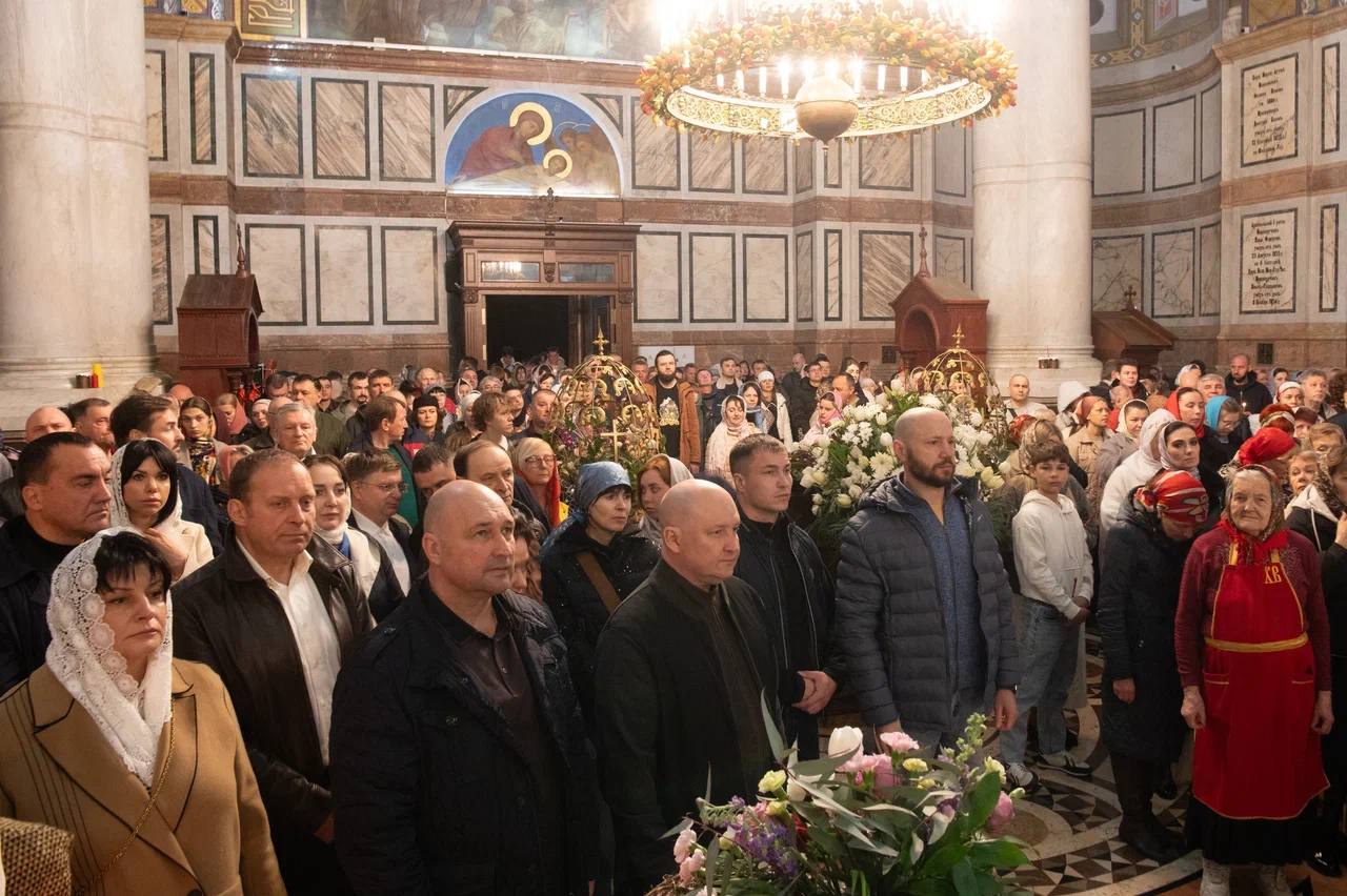 Михаил Развожаев: Ночью в Свято-Владимирском соборе — усыпальнице адмиралов разделил с севастопольцами радость Пасхального богослужения Михаил Развожаев: Ночью в Свято-Владимирском соборе — усыпальнице адмиралов разделил с севастопольцами радость Пасхального богослужения