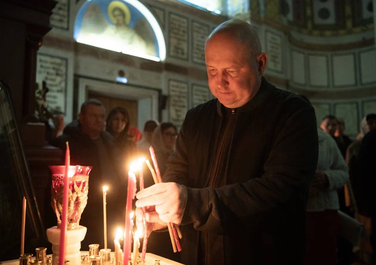Михаил Развожаев: Ночью в Свято-Владимирском соборе — усыпальнице адмиралов разделил с севастопольцами радость Пасхального богослужения Михаил Развожаев: Ночью в Свято-Владимирском соборе — усыпальнице адмиралов разделил с севастопольцами радость Пасхального богослужения
