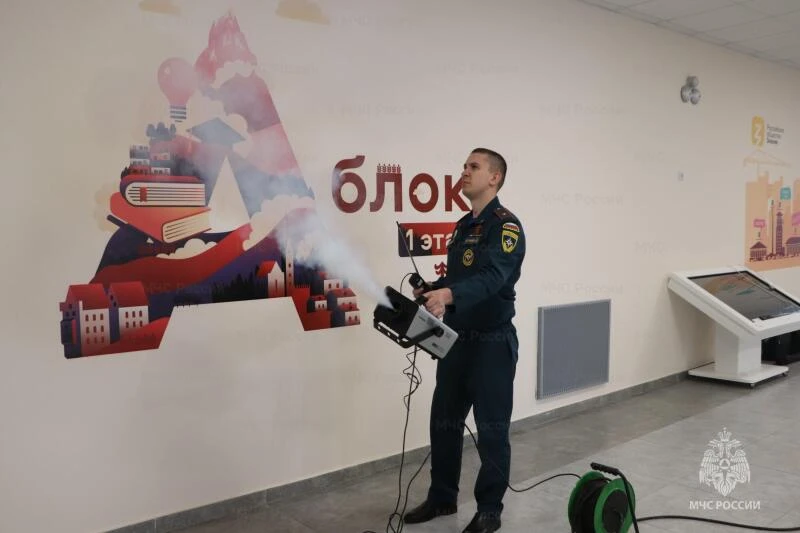 Журналистам показали как проходят испытания противопожарных систем Журналистам показали как проходят испытания противопожарных систем