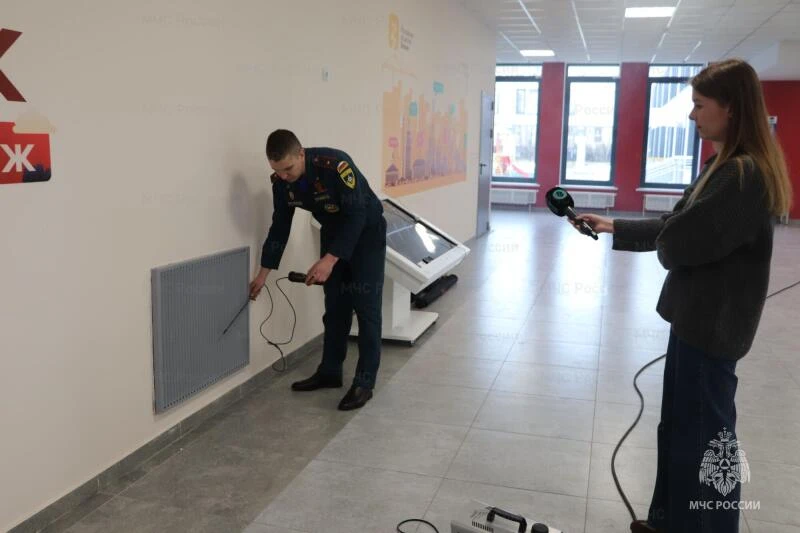 Журналистам показали как проходят испытания противопожарных систем Журналистам показали как проходят испытания противопожарных систем