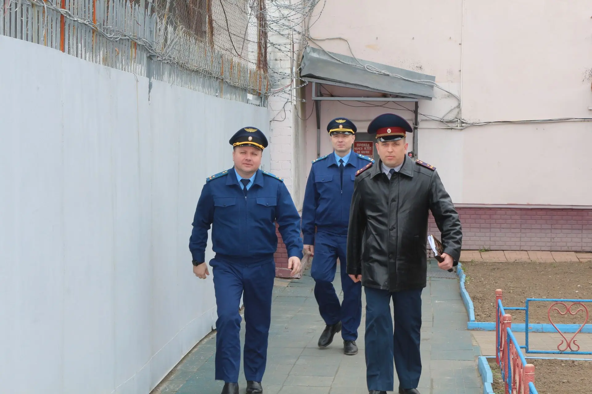 Заместитель прокурора области Антон Жуков посетил с проверкой колонию строгого режима в поселке Пакино Заместитель прокурора области Антон Жуков посетил с проверкой колонию строгого режима в поселке Пакино