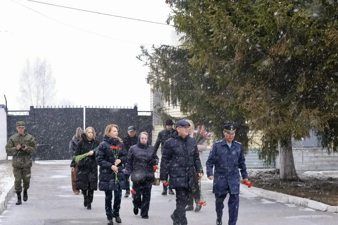 Заместитель руководителя Федерального казначейства Александр Михайлик в ходе рабочего визита в г. Новосибирск посетил 24-ую отдельную гвардейскую Ордена Жукова бригаду специального назначения