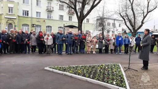 ���������� ��� ������ ������� ������� � ������� � 40-����� ������ �� ������������� ���