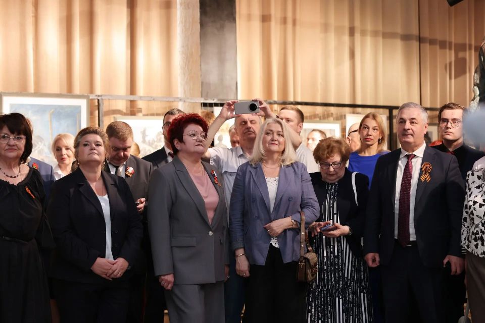 Председатель Законодательного Собрания Владимирской области Ольга Хохлова приняла участие в открытии выставки «Место памяти Председатель Законодательного Собрания Владимирской области Ольга Хохлова приняла участие в открытии выставки «Место памяти