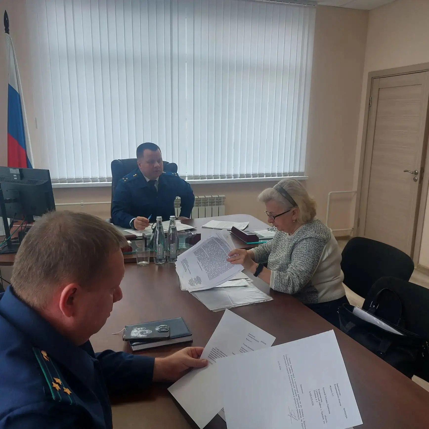 Заместитель прокурора области Антон Жуков провел личный приём граждан в городе Суздале Заместитель прокурора области Антон Жуков провел личный приём граждан в городе Суздале