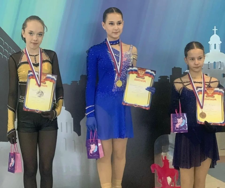 Успехи ковровских фигуристок на турнире «Хрустальные звёздочки» во Владимире