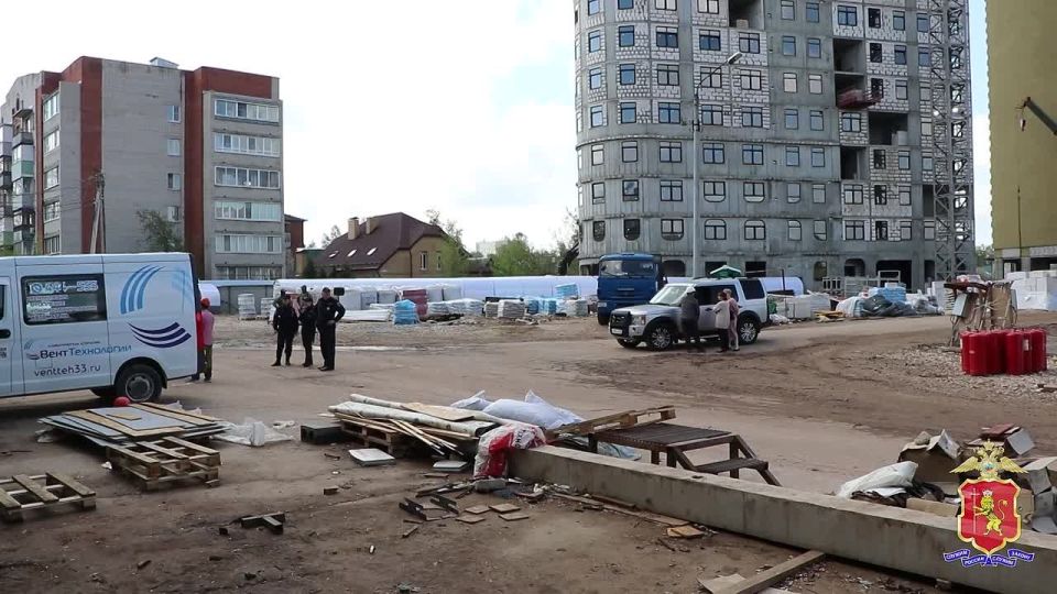 Во Владимире полиция выявила на стройке иностранных рабочих, нарушивших миграционное законодательство
