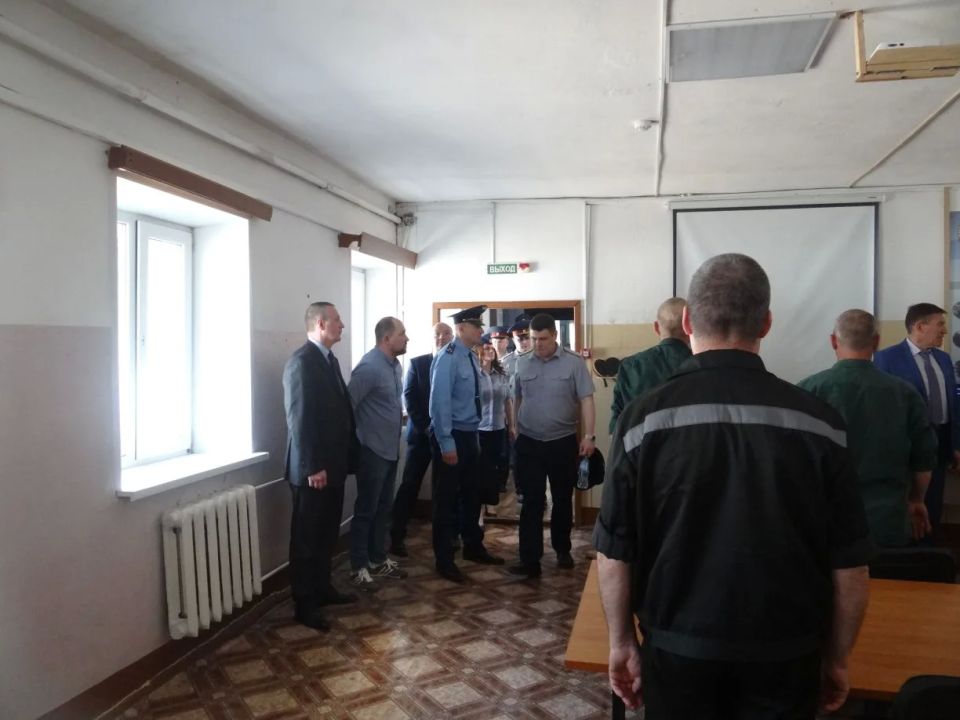 Владимирский прокурор по надзору за соблюдением законов в исправительных учреждениях Алексей Корсаков совместно с представителями Общественной палаты Российской Федерации провел проверку во Владимирском централе Владимирский прокурор по надзору за соблюдением законов в исправительных учреждениях Алексей Корсаков совместно с представителями Общественной палаты Российской Федерации провел проверку во Владимирском централе