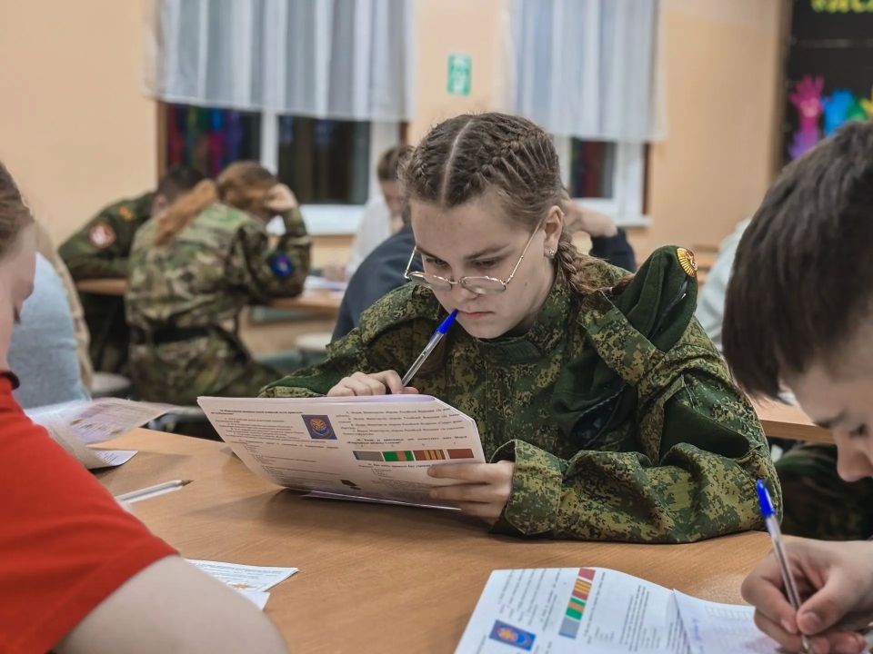 В Детском оздоровительном лагере «Искатель» Ковровского района состоялись региональные этапы Всероссийской военно-патриотической игры «Зарницы 2.0» Владимирской области. Зарница 2.0 – это масштабная всероссийская игра с... В Детском оздоровительном лагере «Искатель» Ковровского района состоялись региональные этапы Всероссийской военно-патриотической игры «Зарницы 2.0» Владимирской области. Зарница 2.0 – это масштабная всероссийская игра с...