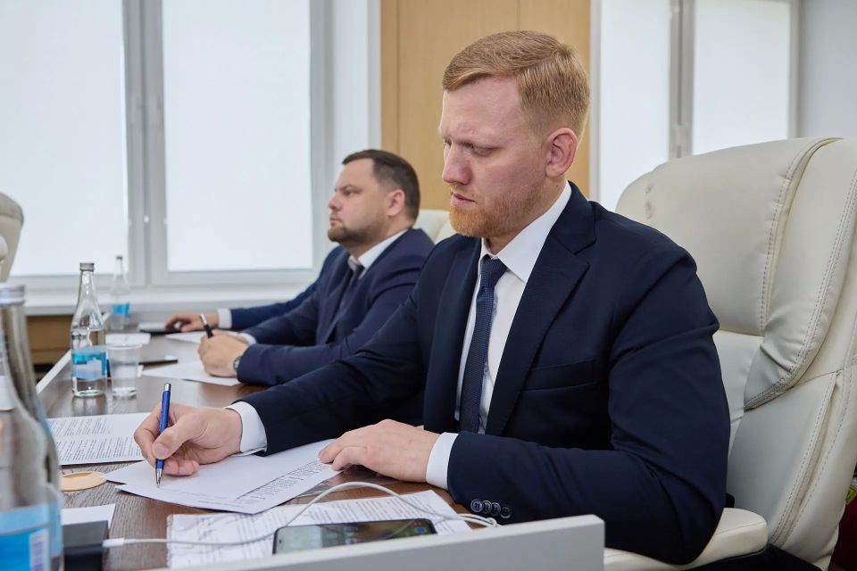 Заместитель председателя Законодательного Собрания Владимирской области Дмитрий Рожков принял участие в заседании Совета народных депутатов XXIX созыва, в ходе которого состоялись выборы главы областного центра Заместитель председателя Законодательного Собрания Владимирской области Дмитрий Рожков принял участие в заседании Совета народных депутатов XXIX созыва, в ходе которого состоялись выборы главы областного центра