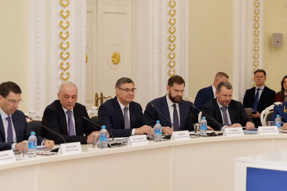 Во Владимирской области прошёл окружной семинар по реализации стратегии национальной политики России Во Владимирской области прошёл окружной семинар по реализации стратегии национальной политики России