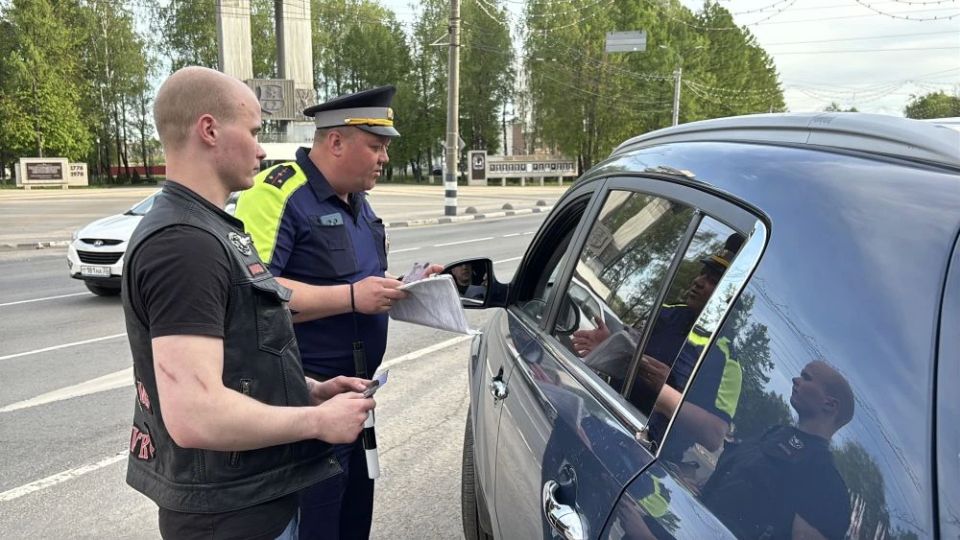 В Коврове госавтоинспекторы провели профилактическое мероприятие с представителями городских мотосообществ В Коврове госавтоинспекторы провели профилактическое мероприятие с представителями городских мотосообществ