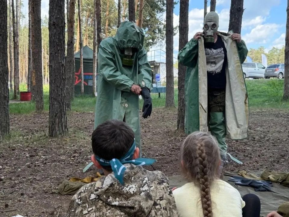 Семья из Владимира завоевала золото на региональной «Семейной зарнице»! Семья из Владимира завоевала золото на региональной «Семейной зарнице»!