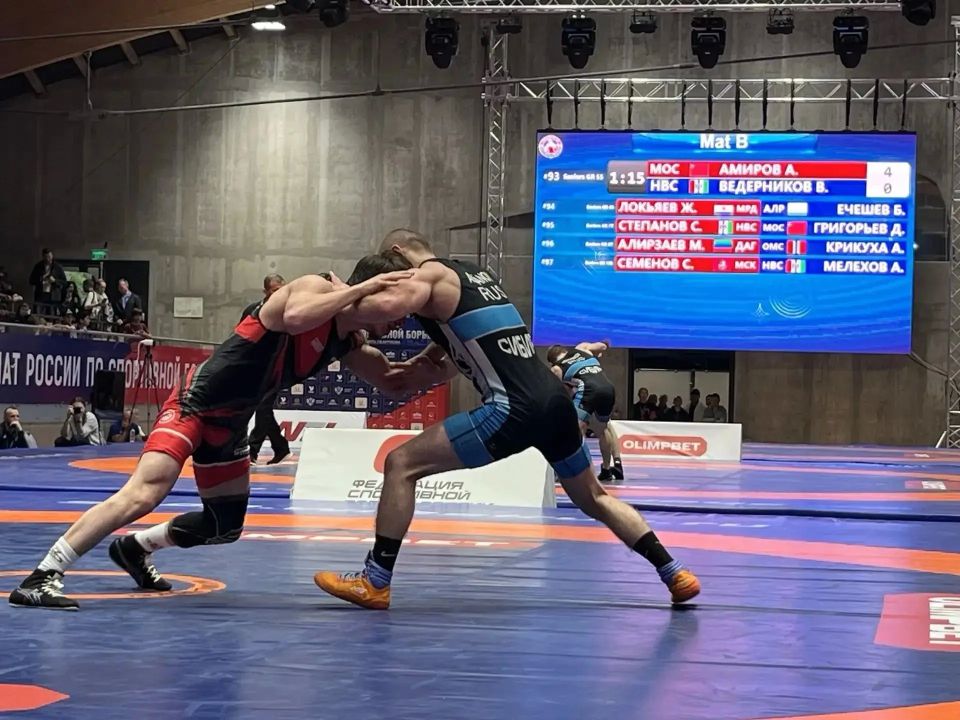 Вячеслав Картухин принял участие в открытии чемпионата России в Суздале и закладке камня на месте будущего центра борьбы во Владимире Вячеслав Картухин принял участие в открытии чемпионата России в Суздале и закладке камня на месте будущего центра борьбы во Владимире