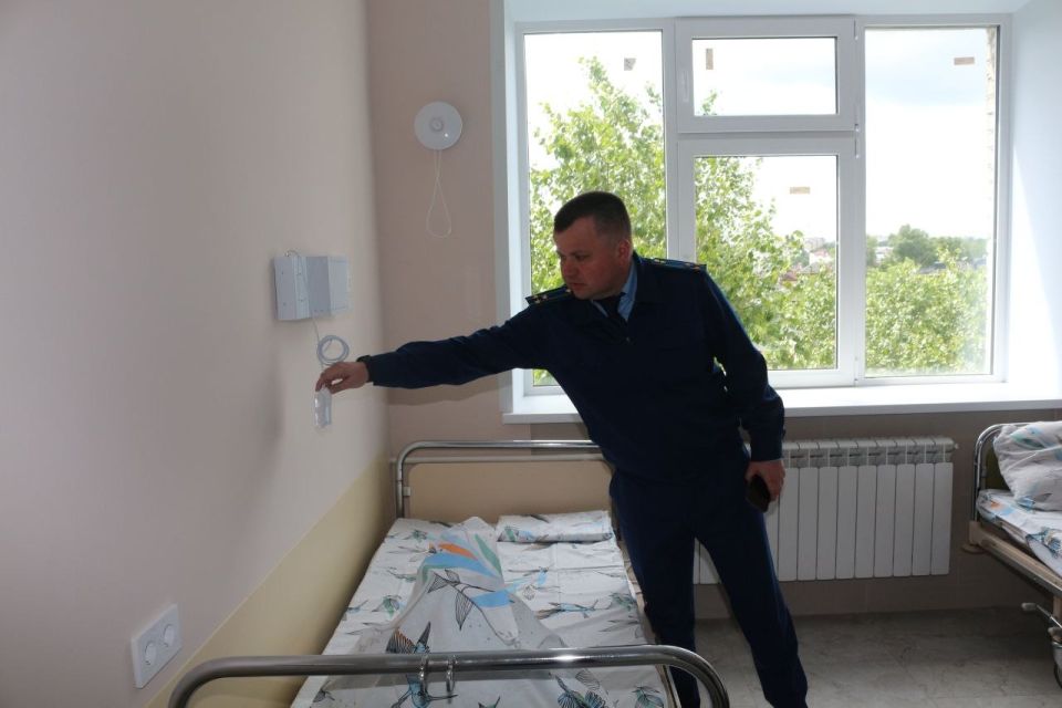 Заместитель прокурора области Антон Жуков посетил с проверкой городскую клиническую больницу скорой медицинской помощи Заместитель прокурора области Антон Жуков посетил с проверкой городскую клиническую больницу скорой медицинской помощи