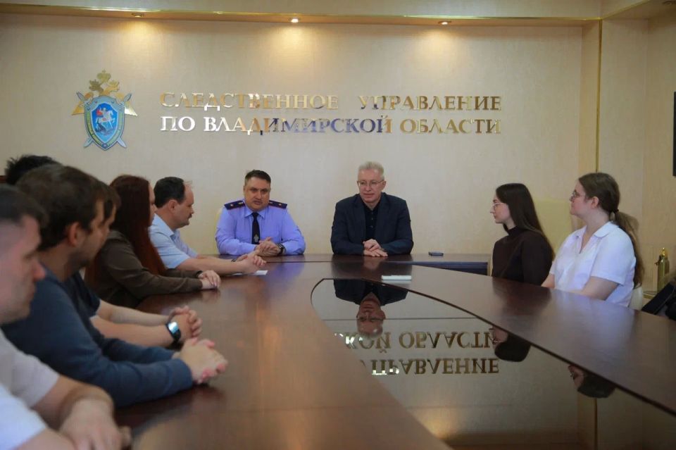 В следственном управлении Следственного комитета России по Владимирской области состоялся День открытых дверей В следственном управлении Следственного комитета России по Владимирской области состоялся День открытых дверей