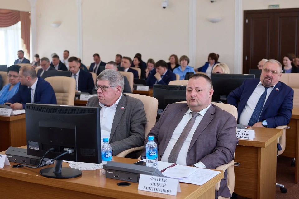 На очередном заседании Законодательного Собрания Владимирской области депутаты рассмотрели и поддержали изменения в главный финансовый документ региона на 2026-2028 годы На очередном заседании Законодательного Собрания Владимирской области депутаты рассмотрели и поддержали изменения в главный финансовый документ региона на 2026-2028 годы