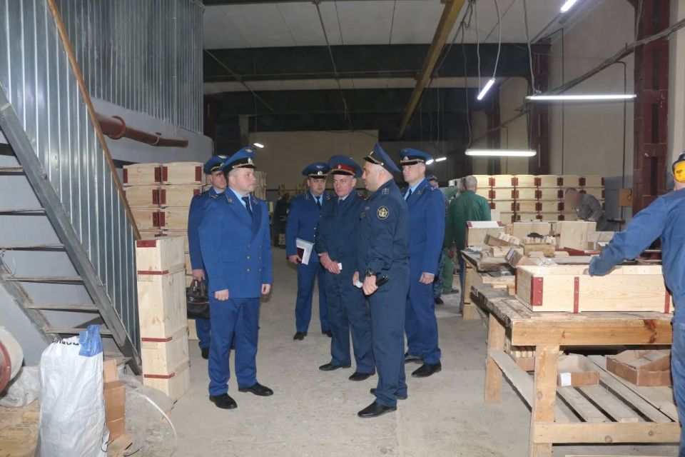 Заместитель прокурора региона Антон Жуков провел проверку в исправительной колонии строгого режима в городе Владимире Заместитель прокурора региона Антон Жуков провел проверку в исправительной колонии строгого режима в городе Владимире