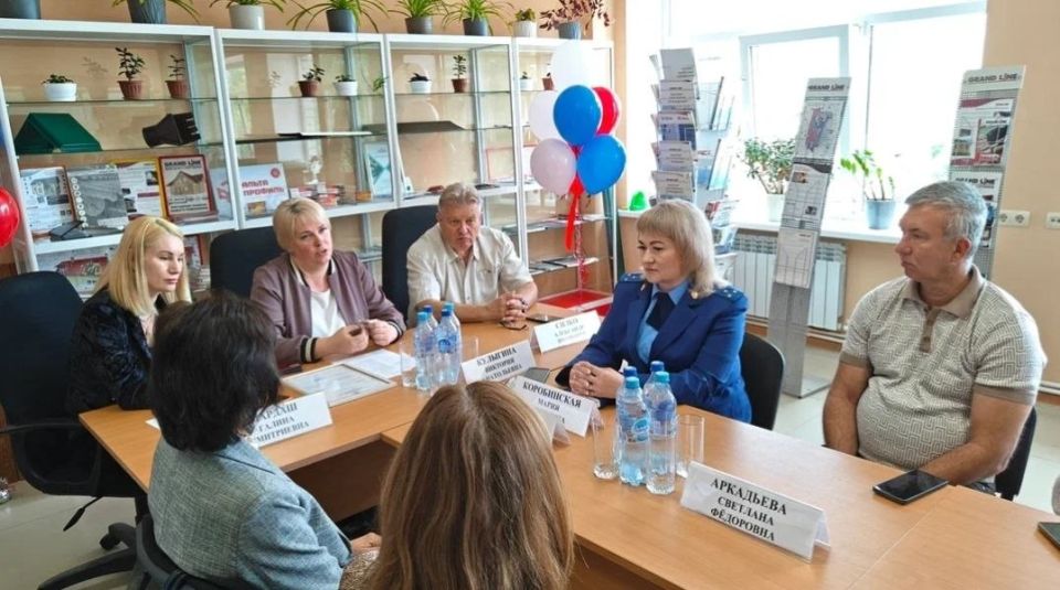 Помощник прокурора города Владимира Владимир Бекзадян рассказал будущим юристам о службе в надзорном ведомстве Помощник прокурора города Владимира Владимир Бекзадян рассказал будущим юристам о службе в надзорном ведомстве