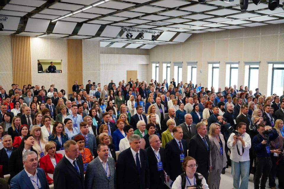 30 мая на форуме «Есть Результат» партии «Единая Россия» прошла площадка «Молодёжь — инвестиции в будущее»