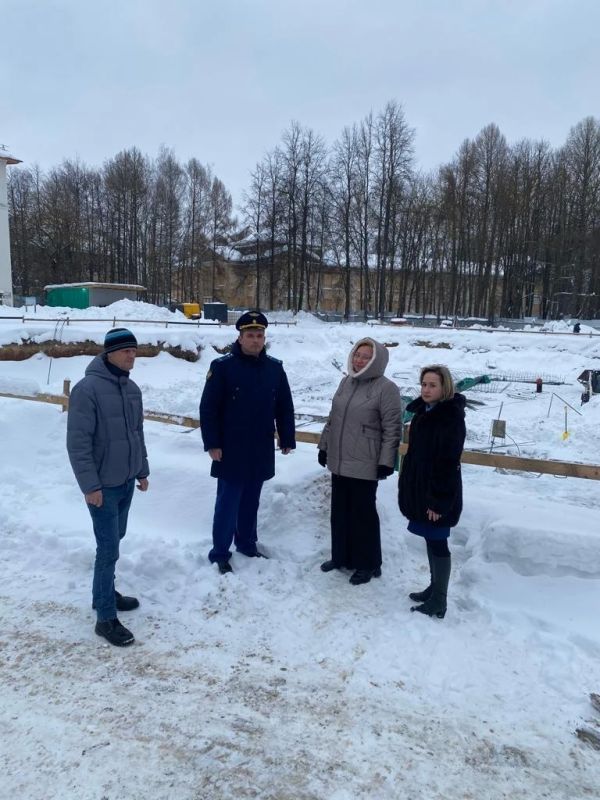 В Кольчугино при надзорном сопровождении прокуратуры завершено строительство нового здания детской поликлиники В Кольчугино при надзорном сопровождении прокуратуры завершено строительство нового здания детской поликлиники