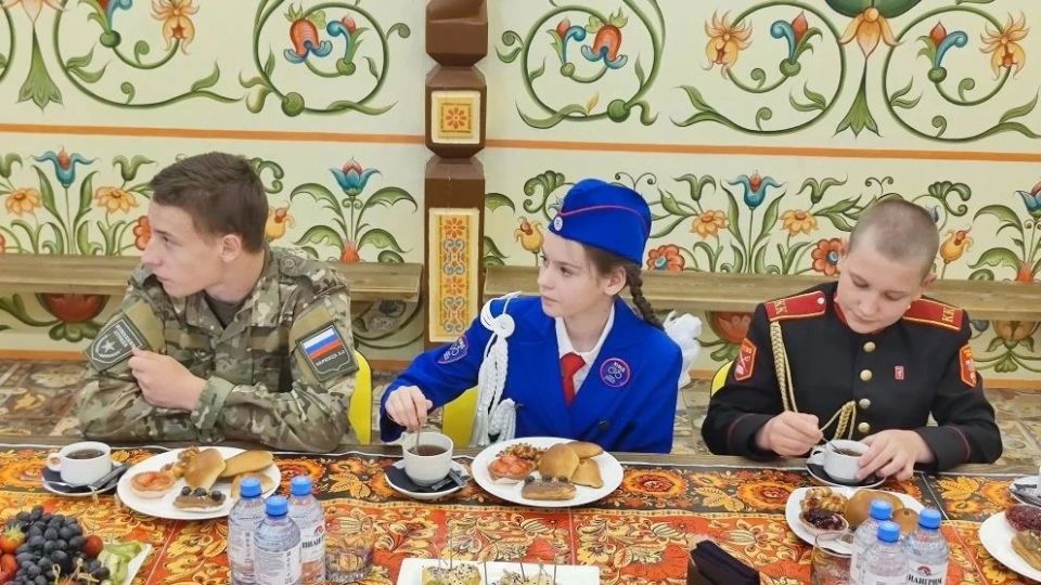 Александр Авдеев встретился с Первыми Александр Авдеев встретился с Первыми