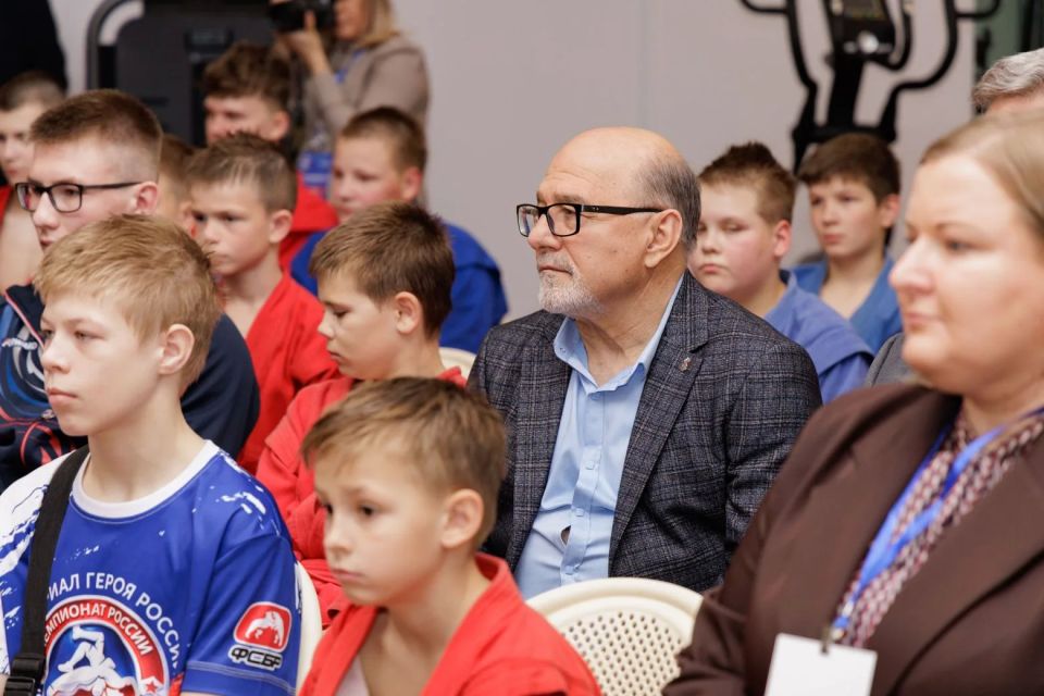 Александр Авдеев: У прославленного тренера, наставника чемпионов Надира Магомедова сегодня юбилей Александр Авдеев: У прославленного тренера, наставника чемпионов Надира Магомедова сегодня юбилей