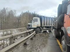 В Камешково вынесен приговор по уголовному делу о дорожно-транспортном роисшествии, в котором погибли трое человек В Камешково вынесен приговор по уголовному делу о дорожно-транспортном роисшествии, в котором погибли трое человек