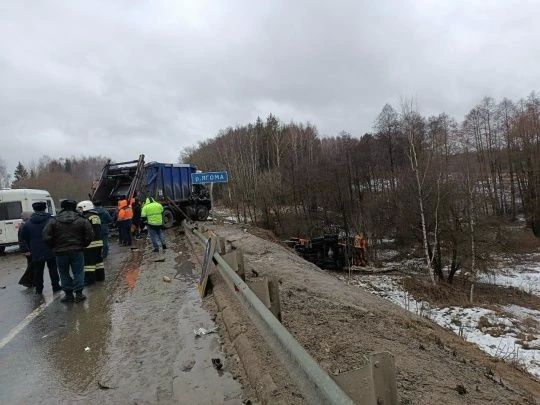 В Камешково вынесен приговор по уголовному делу о дорожно-транспортном роисшествии, в котором погибли трое человек В Камешково вынесен приговор по уголовному делу о дорожно-транспортном роисшествии, в котором погибли трое человек