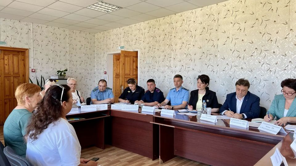 Сотрудник следственного управления принял участие в проекте «Правовой поезд» Сотрудник следственного управления принял участие в проекте «Правовой поезд»