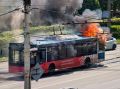 На перекрестке Добросельской и Суздальского проспекта вспыхнул автобус