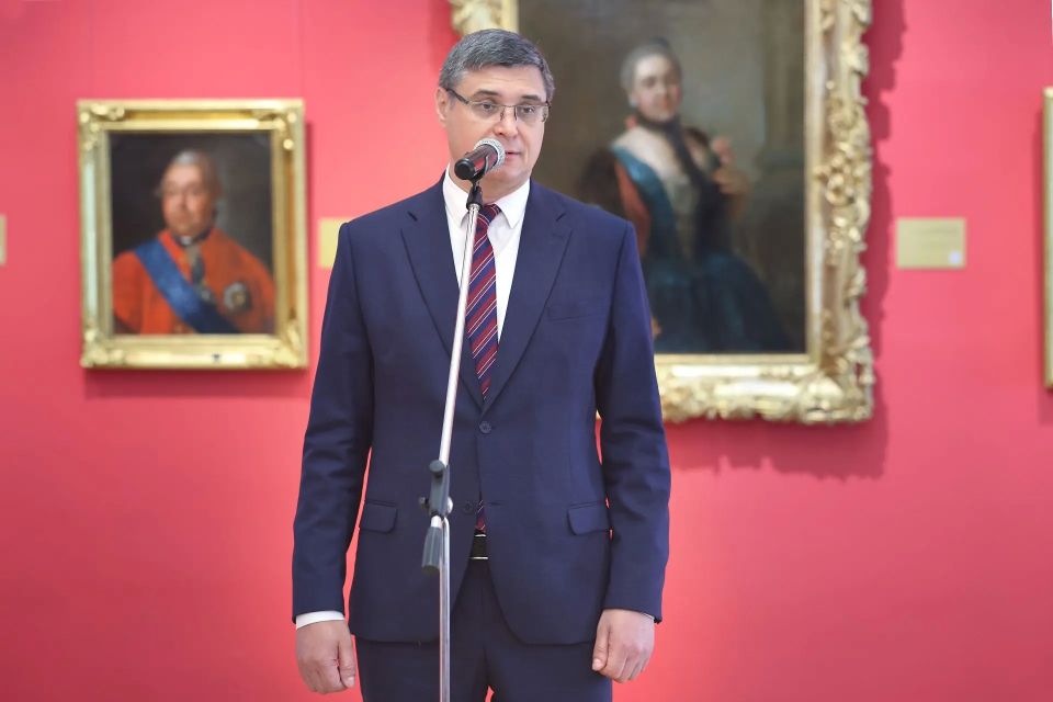 Губернатор Александр Авдеев вручил первые паспорта юным жителям Владимирской области в рамках программы «Мы – граждане России!»