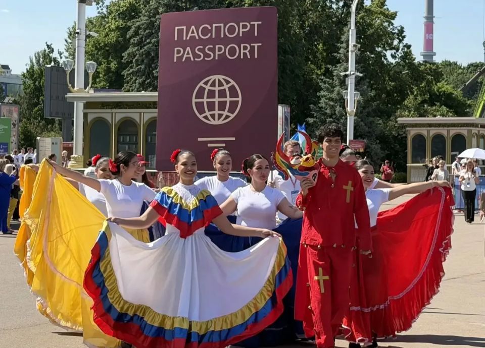 В Москве стартовал Международный туристический форум «Путешествуй!» В Москве стартовал Международный туристический форум «Путешествуй!»