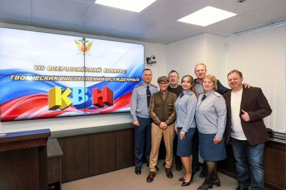 # Умница, красавица, сотрудник! # Умница, красавица, сотрудник!